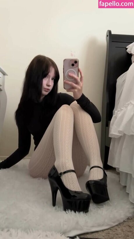 EliseRenee pornostar erwachsene archiv