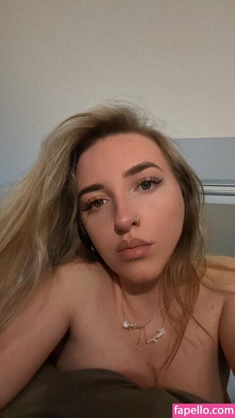 monsterschwanz-onlyfans hübsche hd bild