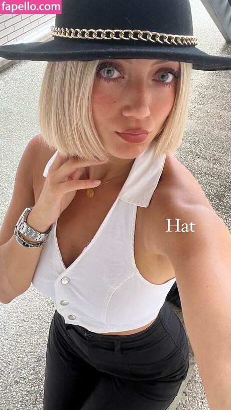 Hello__iris nackt sexy archiv