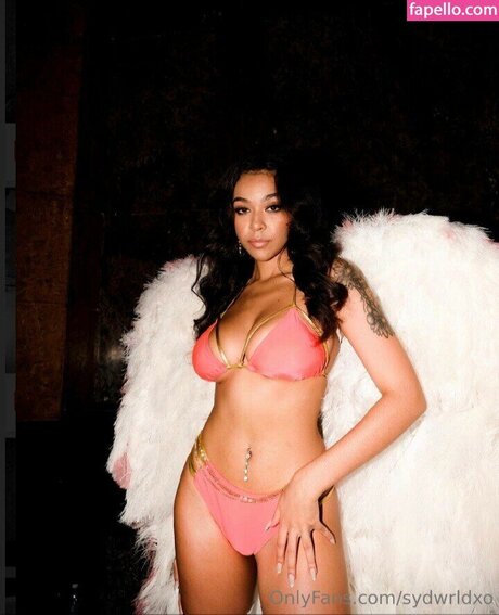 sydswrldxo schauspielerin perfekte bilder