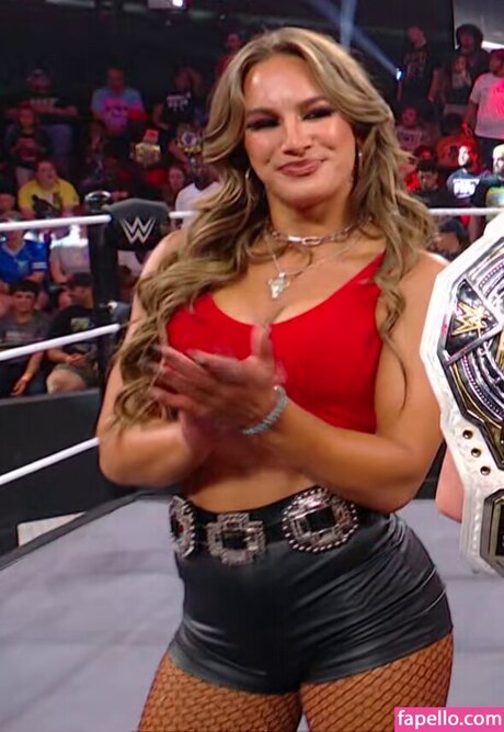 Fallon Henley kostenlose nackte archiv