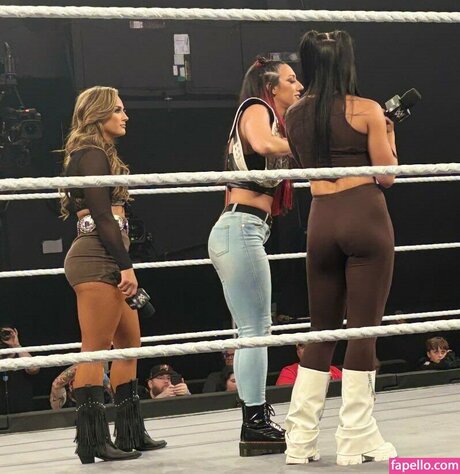 Fallon Henley perfekte nackt bild