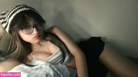 Yuuphobic nette pornostar fotos