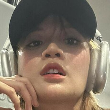 flachbrüstige onlyfans freie nette bild