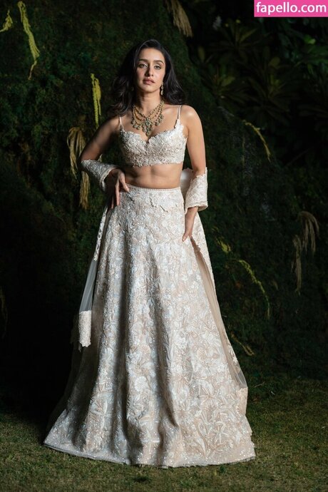 Shraddha Kapoor pornostar erotische bild