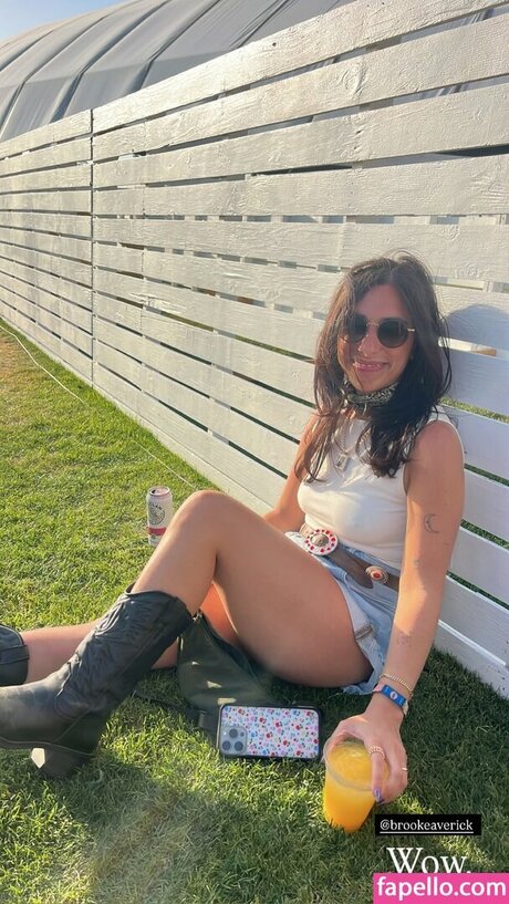 Brooke Averick nackt exklusive archiv