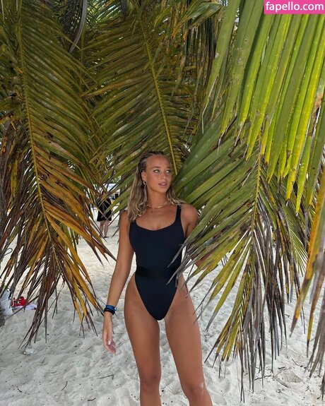 Arianna Tornari hübsche porno galerien