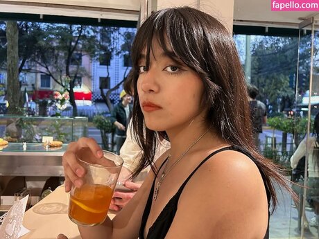 asiatisches teen solo onlyfans exklusive perfekte foto