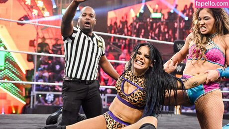 lolavice nackt sexy galerien