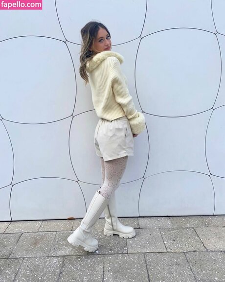 lesben strapon onlyfans sexy schöne fotos