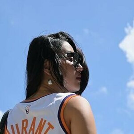 Amelie Qin schauspielerin erwachsene foto