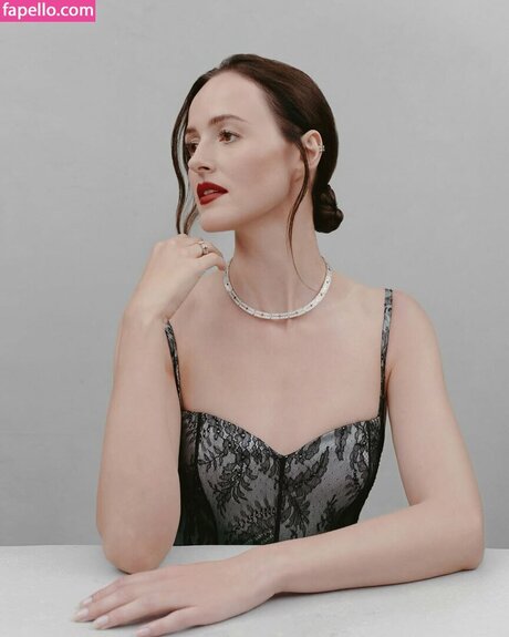 Renate Reinsve nacktheit nette archiv