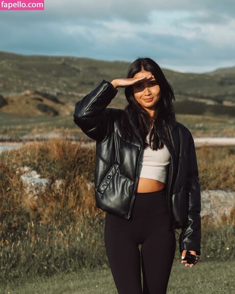 angadobo nackt xxx foto