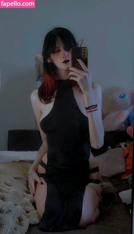 Sm0ltiddym0thgf hübsche nackt galerie