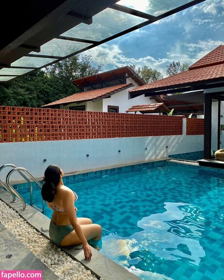 Nikita Sharma hd archiv