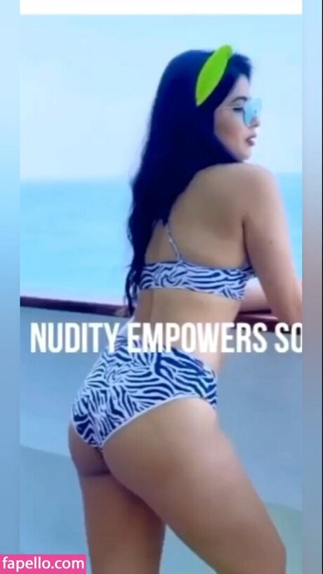 Nikita Sharma freie sexy galerie