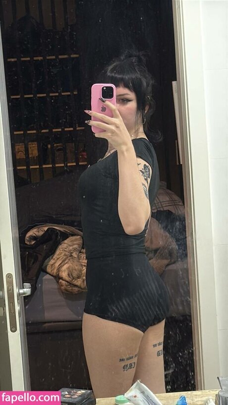 Robbfm schöne nacktheit foto