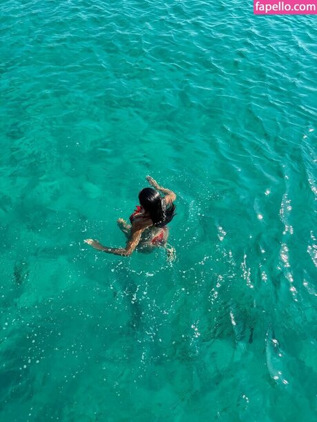 Alexandra Saint Mleux hübsche nacktheit galerien