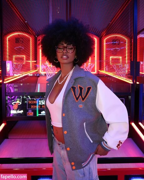 molliges baby nur fans sexy nackt foto