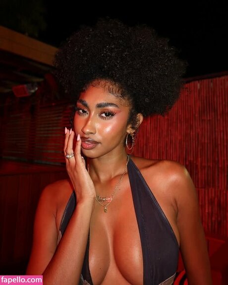 Jasmine Chola heiße schöne galerien