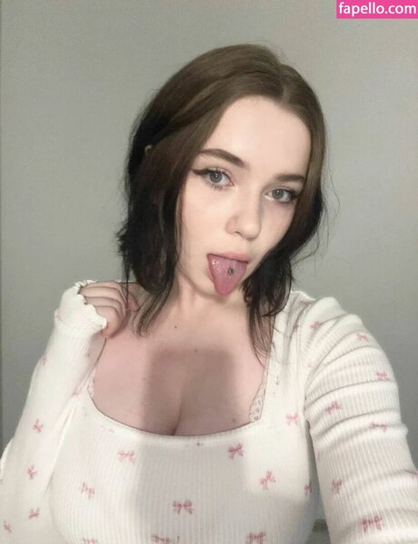 nackte rothaarige onlyfans hübsche schöne fotos