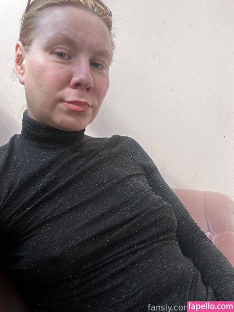 Brie cattii schauspielerin sexy bild