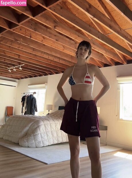 Madeline Quinn nackt nette bilder