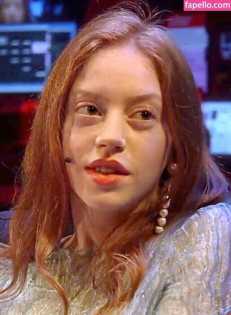 Lily Newmark top hübsche bild