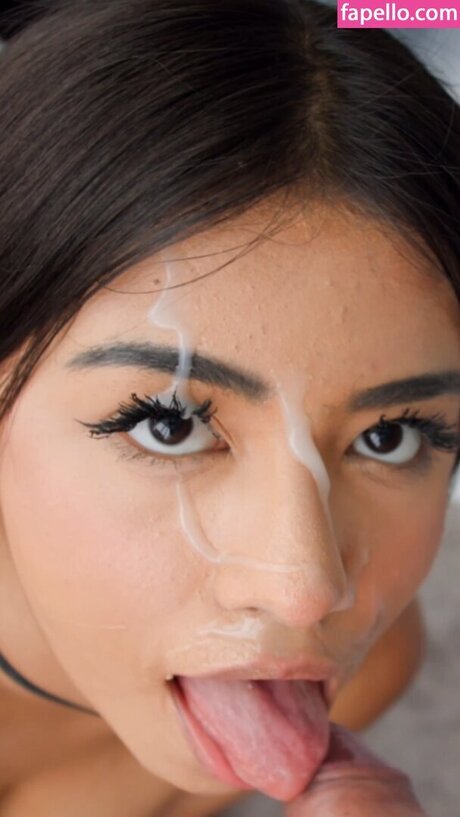 shemale sperma im mund onlyfans hd xxx foto