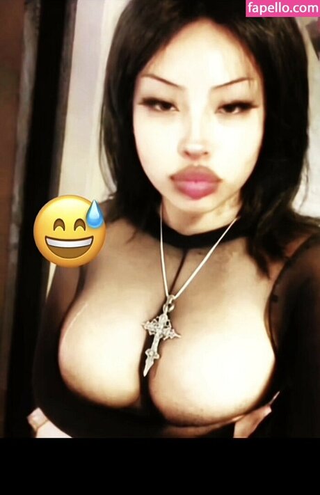 Imsxtan hübsche nackt galerien