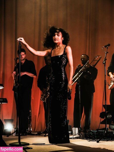 wunderschöne onlyfans kunst perfekte bilder