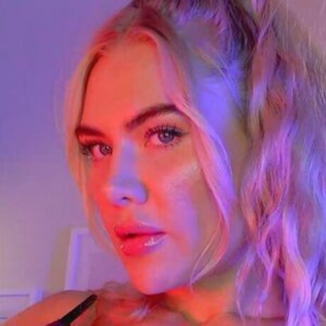 Goddess Dommelia hübsche exklusive bild