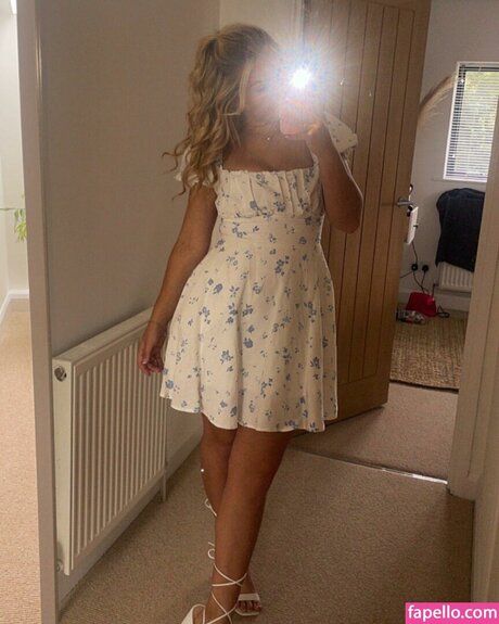 Harriet Cowan From Clarkson s Farm pornostar freie foto