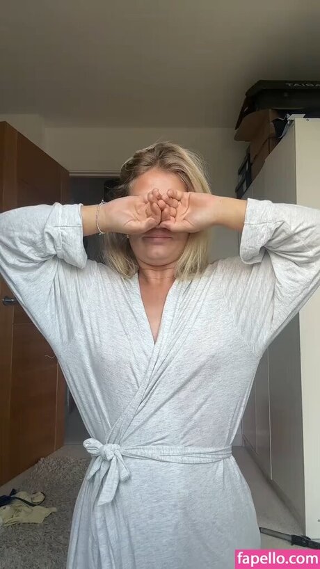 Harriet Cowan From Clarkson s Farm model erotische archiv