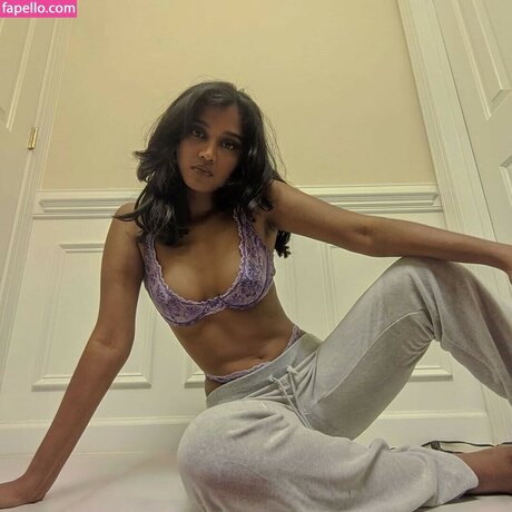 kurvige ebenholz-onlyfans kostenlose kunst bild