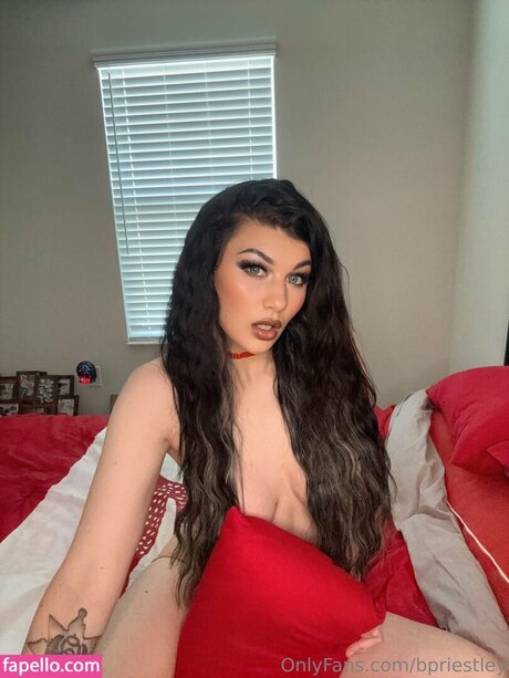 Bea Priestley erotische xxx bild