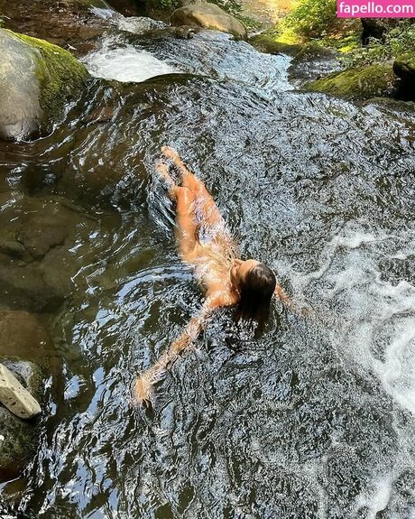 kris bindi detka nackt hübsche fotos