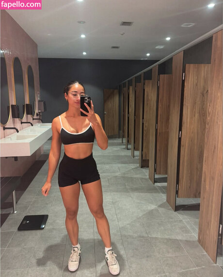 Sarah Schwarz kostenlose nackten archiv