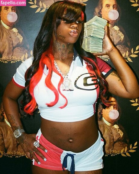 Sexxy Red nackt perfekte bilder