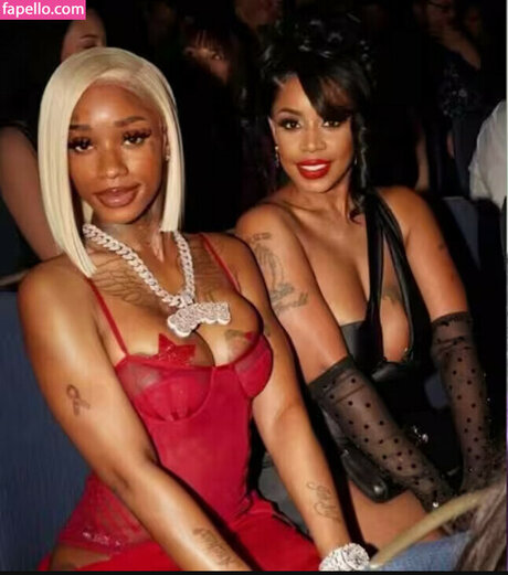 Sexxy Red top nackt bilder