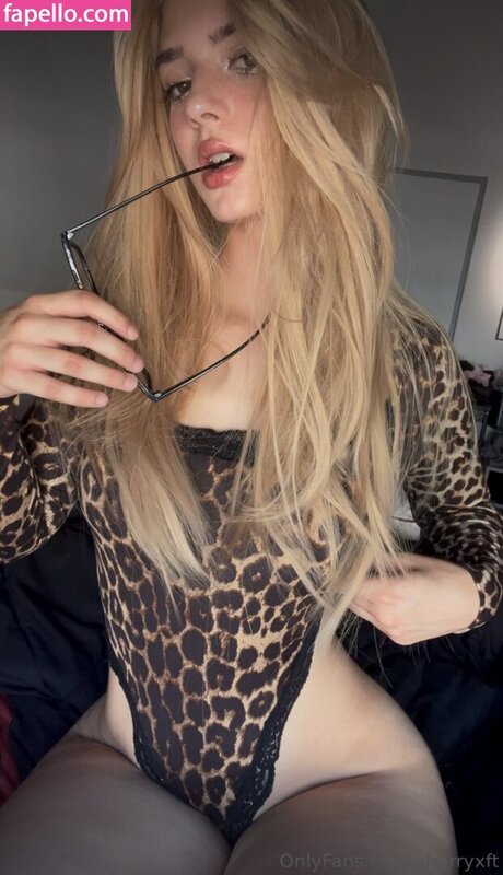 Cherryxft nackt kostenlose foto