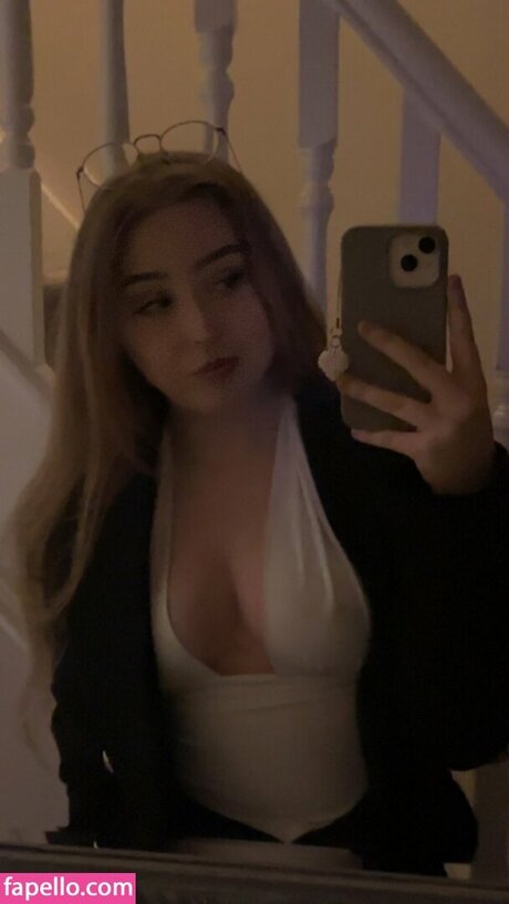 Tamothie nacktheit nette fotos