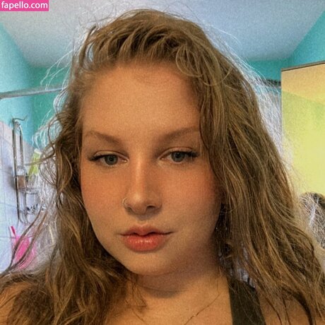 nonne onlyfans hübsche nackt galerie