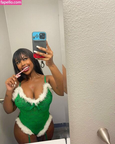 Yungnena nacktheit top galerie