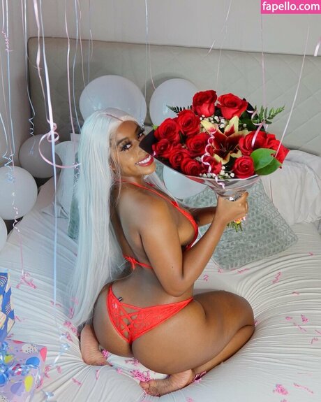 Yungnena top pornografische galerie