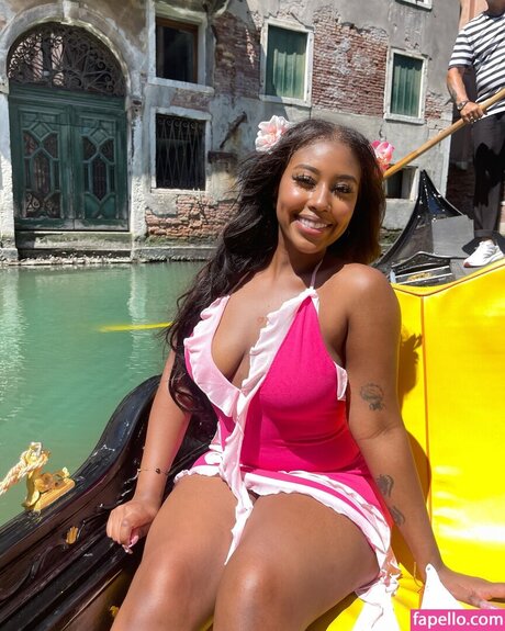 Yungnena erwachsene schöne galerie