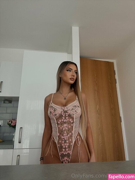 Abbie Hall erotische hübsche galerie