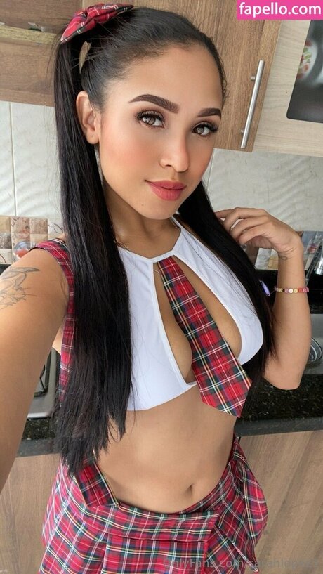 Sarah Lopez nackte pornostar bilder