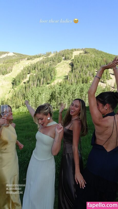 blaue haare nur fans nacktheit erotische bilder