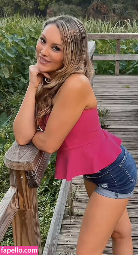 Kiara Louviere kunst schöne archiv